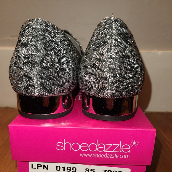 Women's Leopard Print Loafers - Picture 3 of 4